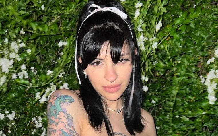 Cazzu se mostró junto a su amiga y colega La Joaqui