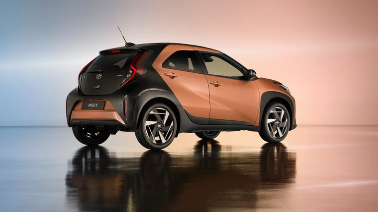 Toyota Aygo X: un mini SUV híbrido moderno Toyota Aygo X: un mini SUV híbrido moderno