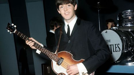 Final feliz: Paul McCartney recuperó su bajo