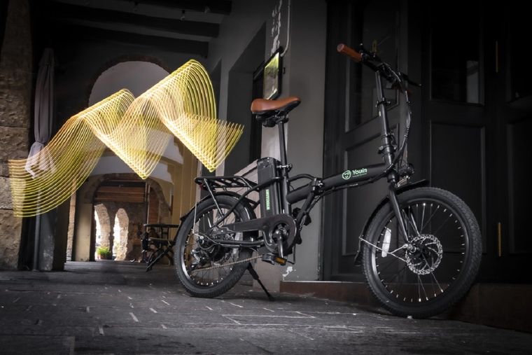 MediaMarkt tumba el precio de esta bici eléctrica plegable