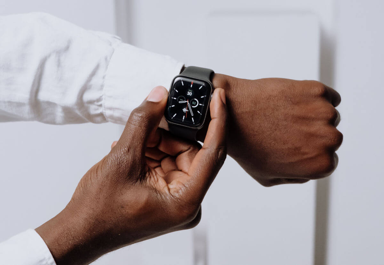 Relojes y Smartwatchs: los accesorios preferidos por los genios Relojes y Smartwatchs: los accesorios preferidos por los genios