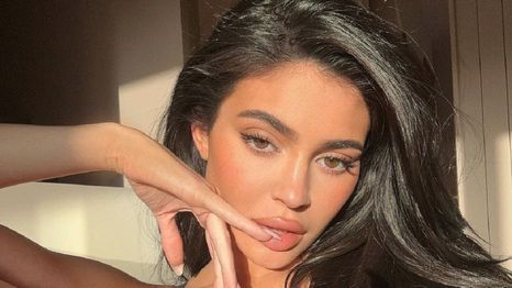 Kylie Jenner: la más joven del clan Kardashian sorprendió con su look