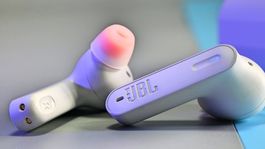 Amazon tumba el precio de estos auriculares premium de JBL con 40 horas de batería