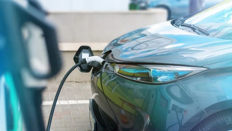 Líder en el ranking, esta marca destaca por su producción de autos eléctricos