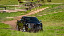 Toyota Tundra híbrida 2024