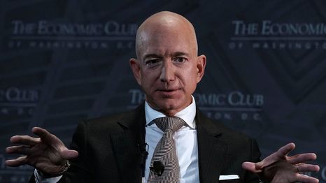 Estos son los móviles irrompibles que Jeff Bezos llevó al espacio