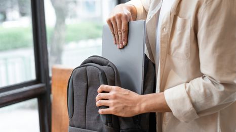 Esta mochila para laptop está en su mejor precio en Amazon