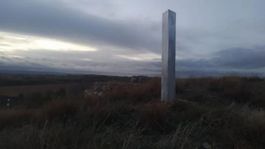 continua el misterio de los monolitos: ahora aparecio otro en espana