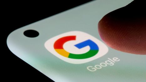 Google planea innovar en iPhone con su inteligencia artificial.