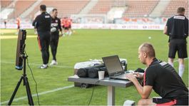 Libro de pases la aplicación de fútbol para que los futbolistas consigan club