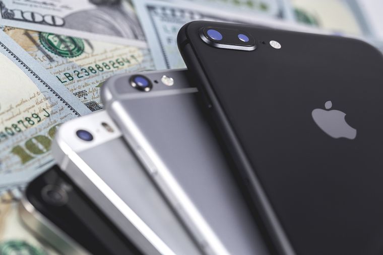 Apple planea modificar su histórica política de precios. Apple planea modificar su histórica política de precios.