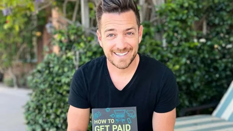 Graham Cochrane cambió su vida cuando lo aniquiló la crisis del 2009