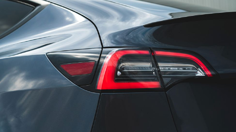 Tesla reconoce problemas con su sistema de alertas de seguridad