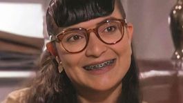 Beatriz Pinzón recreada con IA para lucir como una Barbie