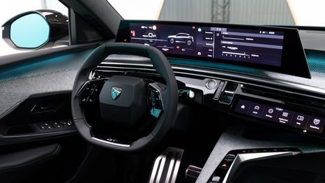 Peugeot estrena nueva minivan en México