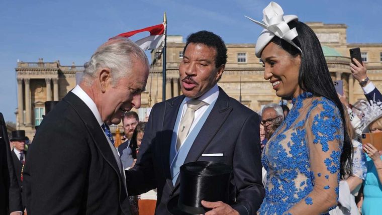 Lionel Ritchie es uno de los cantantes invitados al show de la coronación de Carlos III