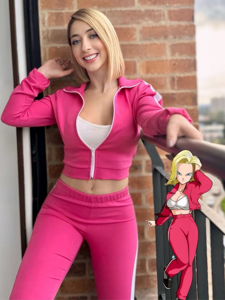 La @andr0ide18_ recrea a Androide 18 con su emblemática ropa deportiva rosada del Torneo de la Fuerza La @andr0ide18_ recrea a Androide 18 con su emblemática ropa deportiva rosada del Torneo de la Fuerza