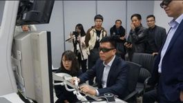 video impactante: asi operan a una banana a distancia