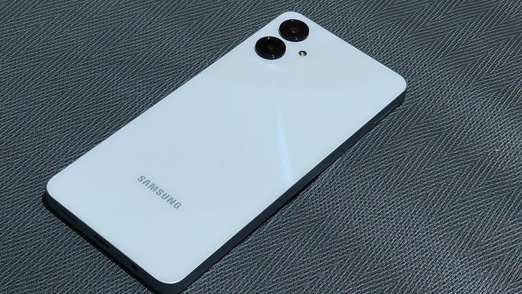 Walmart sorprende con una de las ofertas más agresivas del año: el Samsung Galaxy A06. Walmart sorprende con una de las ofertas más agresivas del año: el Samsung Galaxy A06.