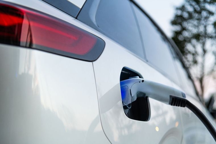 Las nuevas baterías para automóviles reducen la carga a solo minutos gracias a tecnologías eléctricas avanzadas. Las nuevas baterías para automóviles reducen la carga a solo minutos gracias a tecnologías eléctricas avanzadas.