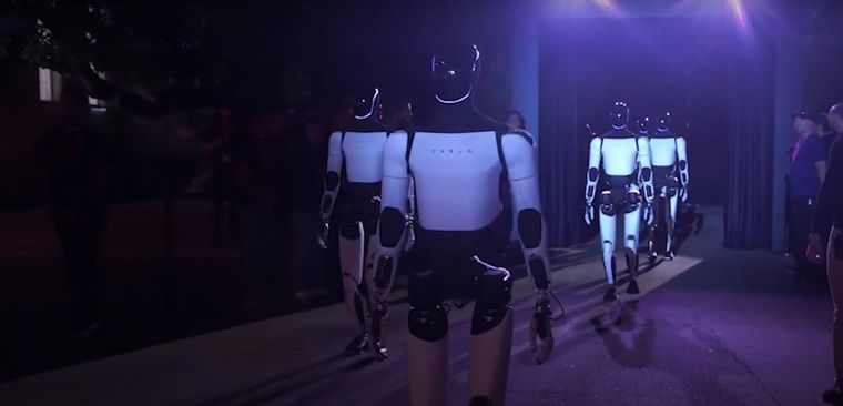 Optimus Tesla: nuevos robots autómatas