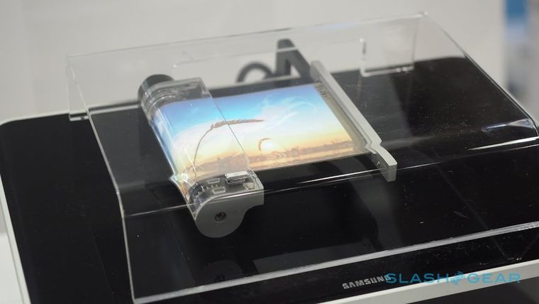 El futuro Samsung teléfono enrollable utilizaría un panel OLED desarrollado por Samsung Display. El futuro Samsung teléfono enrollable utilizaría un panel OLED desarrollado por Samsung Display.