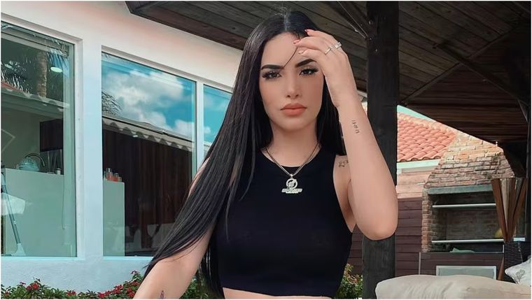 YouTube se rinde ante Kimberly Loaiza.