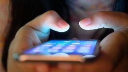 Android ofrece una opción para caminar tranquilo mientras usas tu móvil