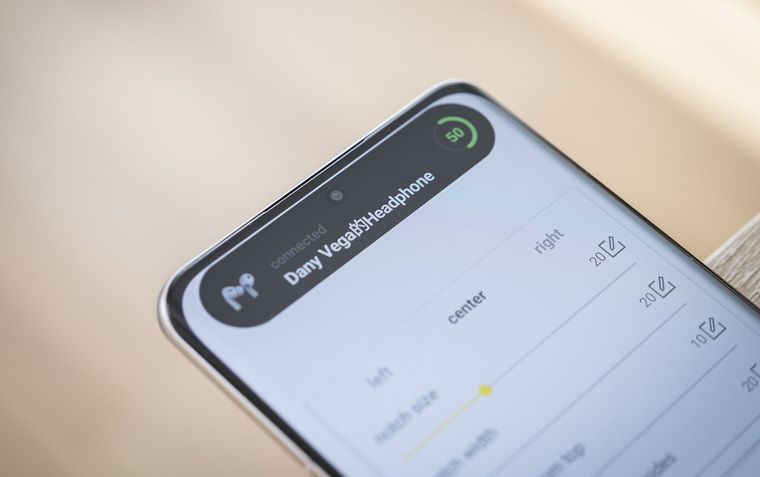 La interfaz Smart Island UI debutará con HyperOS 3 en los Xiaomi 16, ofreciendo una experiencia visual más inmersiva e interactiva.
