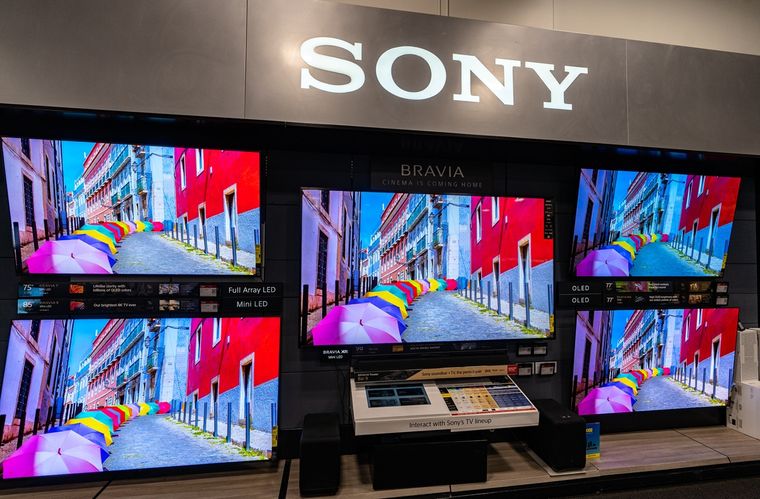 Sony conserva el control del rendimiento en sus televisores, mientras TCL gestiona la producción. Sony conserva el control del rendimiento en sus televisores, mientras TCL gestiona la producción.