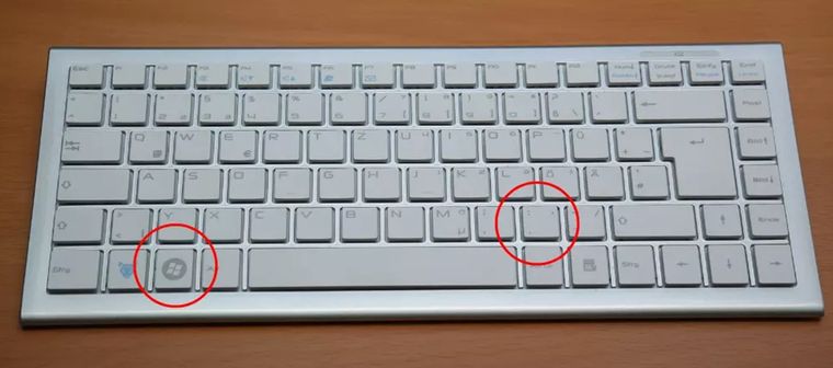 Usar este truco es tan fácil como presionar la tecla Windows + el punto (.) o Windows + dos puntos (:). Usar este truco es tan fácil como presionar la tecla Windows + el punto (.) o Windows + dos puntos (:).