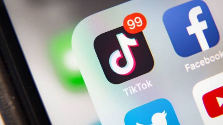 Ahora TikTok permitirá compartir fotos como publicaciones