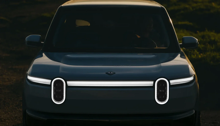 Los vehículos de Rivian suben un escalón en la carga rápida