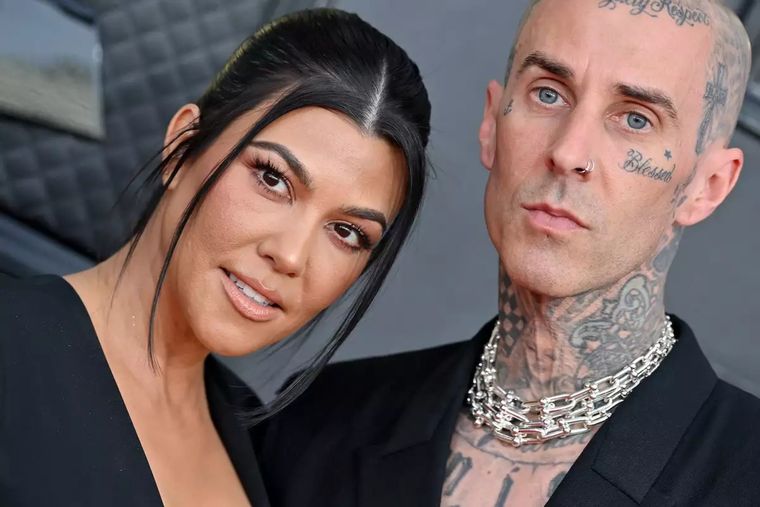 Travis Barker y Kourtney Kardashian, uno de los looks más atrevidos de Halloween