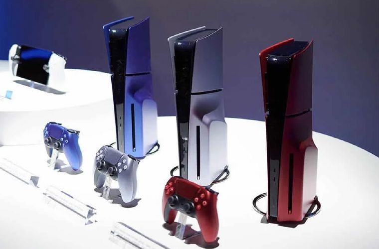 Con el lanzamiento de la PS5 Slim y PS5 Pro, Sony rediseñó el sistema de refrigeración, incorporando mejoras que reducen el riesgo de fugas del metal líquido. Con el lanzamiento de la PS5 Slim y PS5 Pro, Sony rediseñó el sistema de refrigeración, incorporando mejoras que reducen el riesgo de fugas del metal líquido.