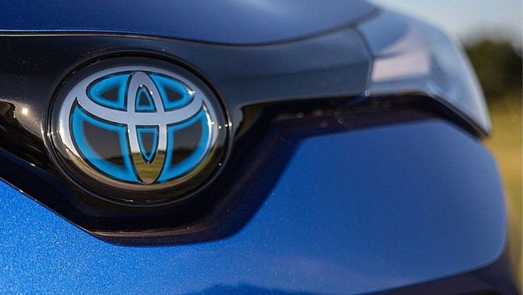 Toyota actualiza un SUV eléctrico con mejoras