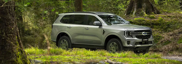 Ford Everest 2023, SUV familiar.