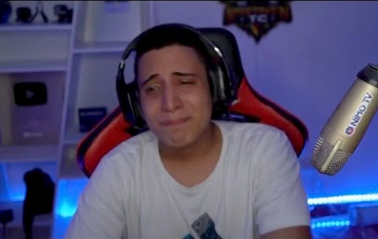 971.jpg