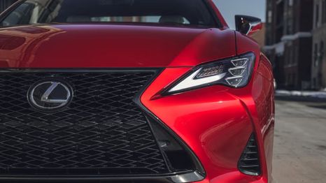 Lexus posee el vehículo peor valorado por la crítica especializada