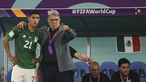 Las redes sociales estallaron contra Martino por la derrota contra Argentina