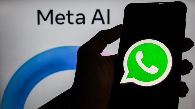 Además de ChatGPT, los usuarios de WhatsApp también pueden acceder a Meta AI. Además de ChatGPT, los usuarios de WhatsApp también pueden acceder a Meta AI.