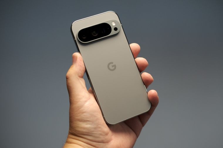 El Pixel 9 Pro de Google lleva la inteligencia artificial a otro nivel dentro del ecosistema de teléfonos de gama alta. El Pixel 9 Pro de Google lleva la inteligencia artificial a otro nivel dentro del ecosistema de teléfonos de gama alta.