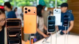 Las versiones Pro del iPhone incorporan un sistema óptico avanzado con lentes de 48 megapíxeles. Las versiones Pro del iPhone incorporan un sistema óptico avanzado con lentes de 48 megapíxeles.