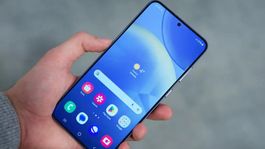 Samsung ha lanzado la primera actualización de software para el Galaxy S24 FE.