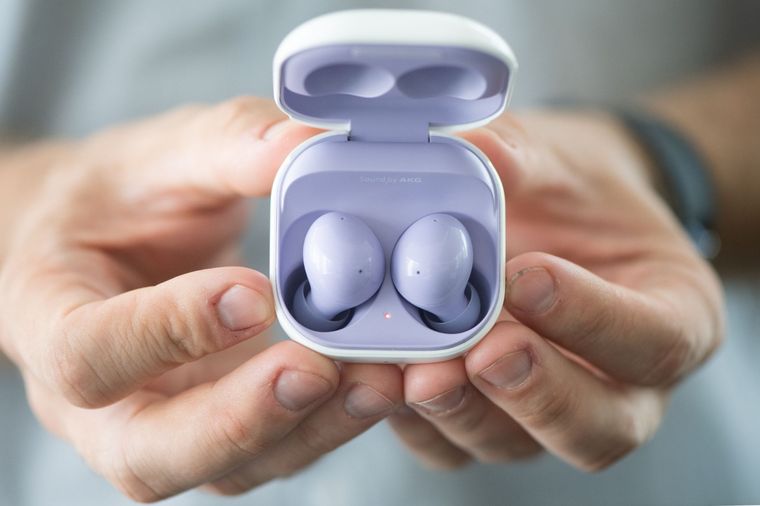 Si estás buscando un auricular, esta oferta es para ti.