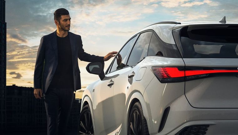 Lexus lidera el mercado automotriz