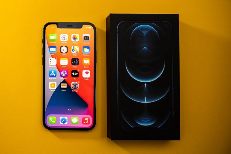 Es totalmente viable comprar el iPhone 12 Pro Max desde América Latina gracias al envío courier. Es totalmente viable comprar el iPhone 12 Pro Max desde América Latina gracias al envío courier.