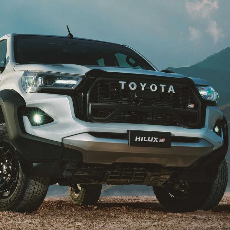 Toyota enfrenta su Hilux más poderosa con la Raptor de Ford