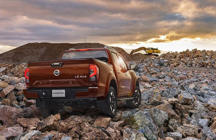 Nissan destaca por su amplia oferta en pickups 4x4 y 4x2