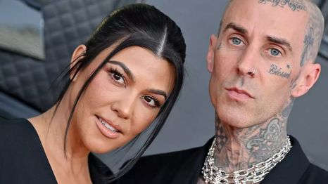Travis Barker y Kourtney Kardashian, uno de los looks más atrevidos de Halloween